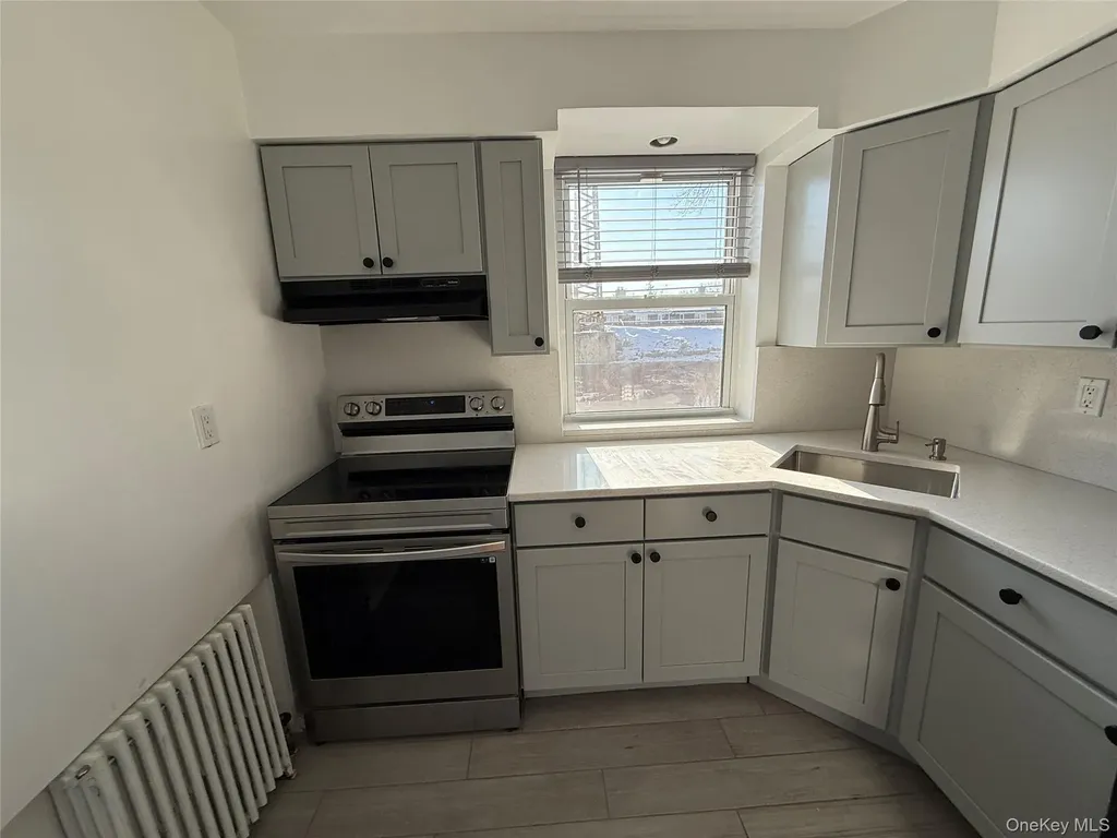 194-20A 39th Avenue Flushing NY 11358