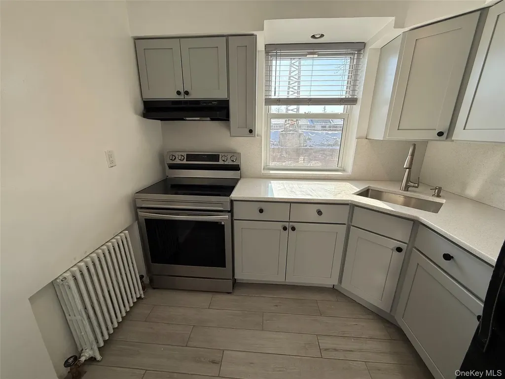 194-20A 39th Avenue Flushing NY 11358