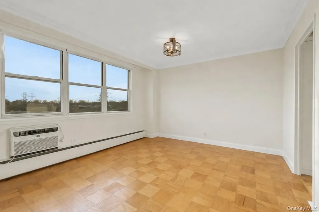 615 Palmer Yonkers NY 10701