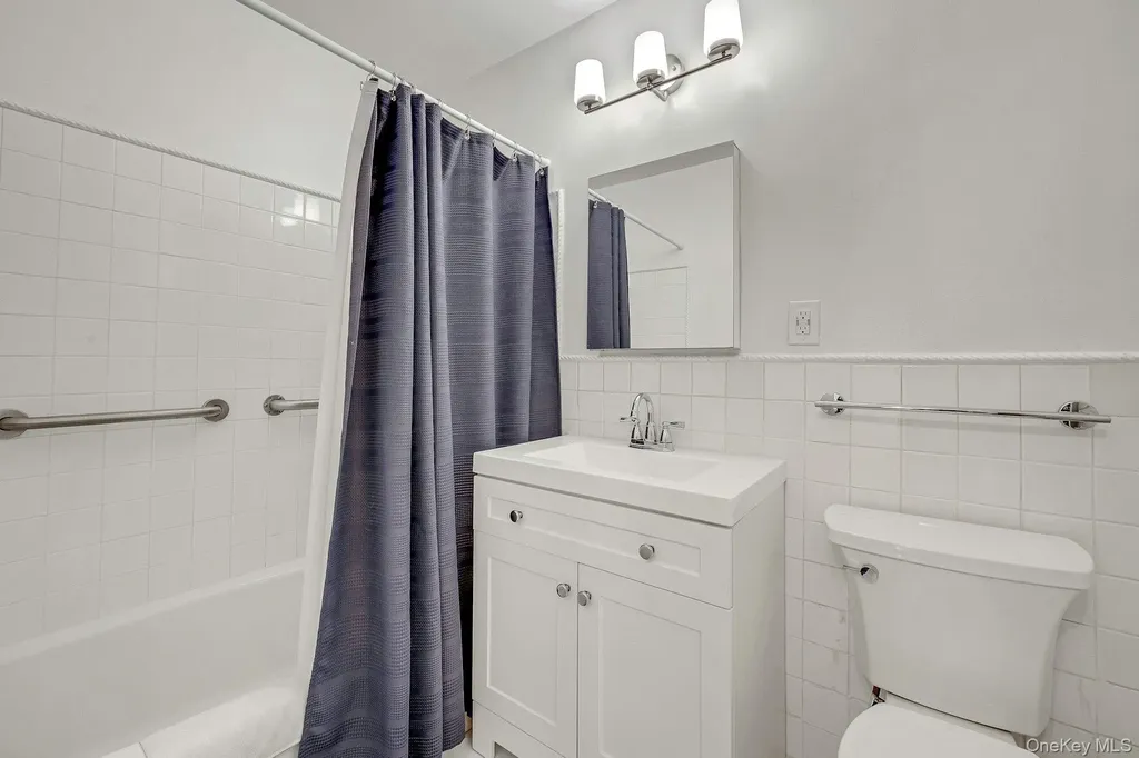 615 Palmer Yonkers NY 10701