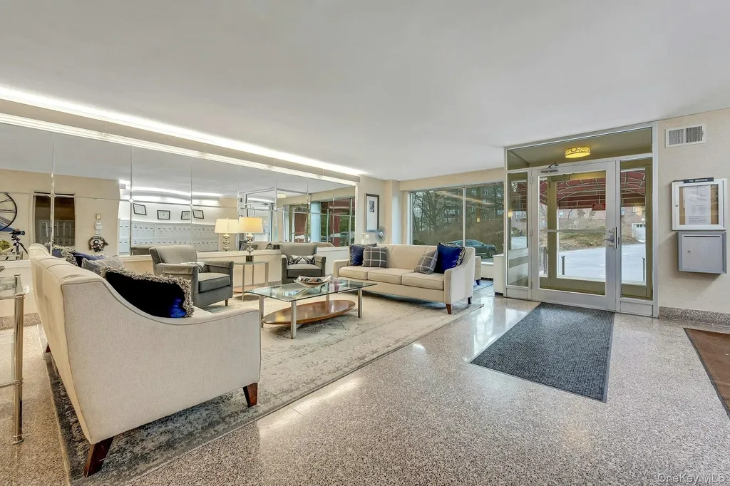 615 Palmer Yonkers NY 10701