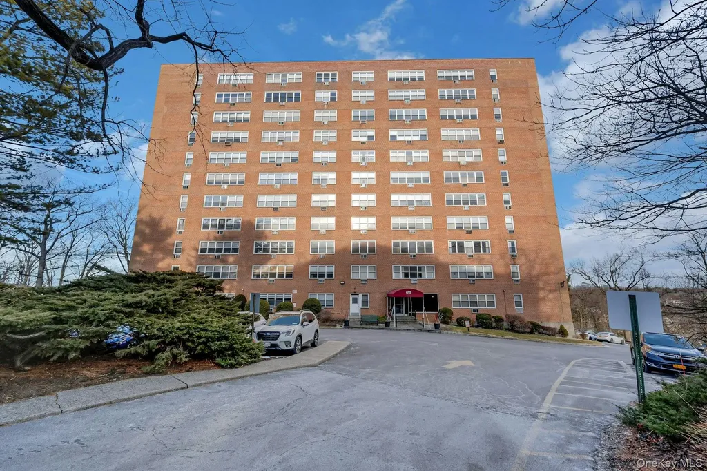 615 Palmer Yonkers NY 10701