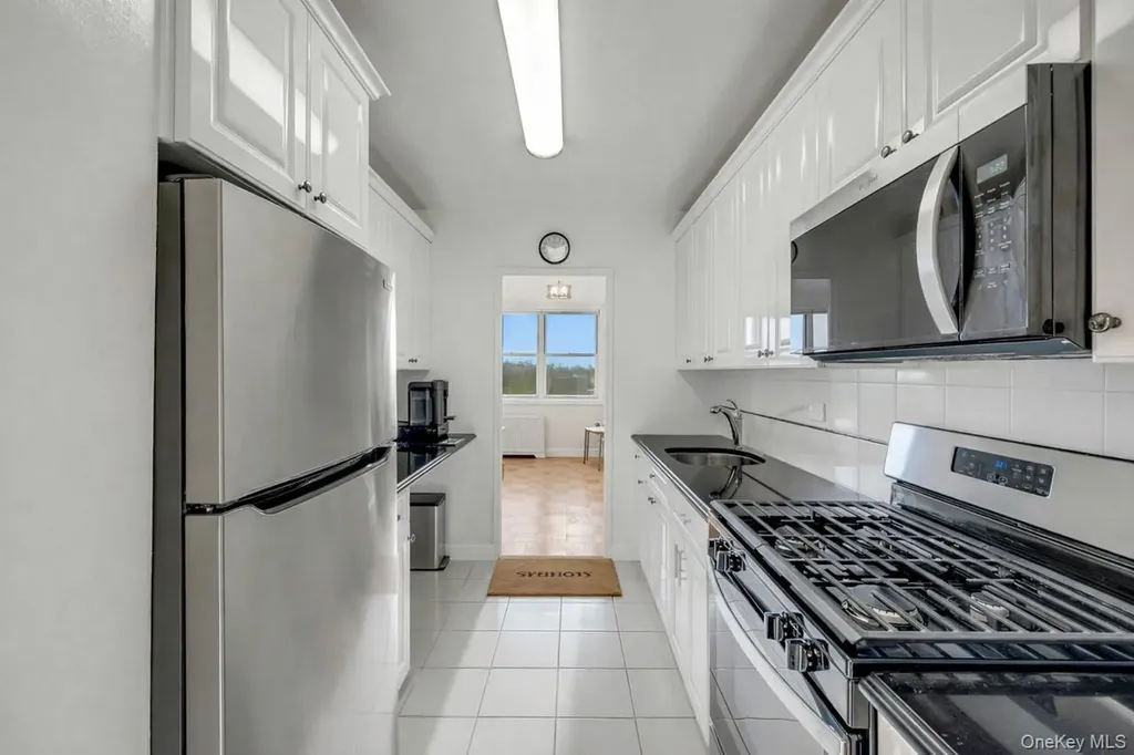 615 Palmer Yonkers NY 10701