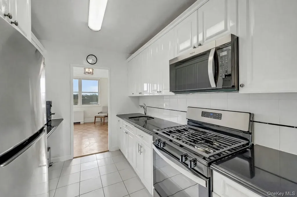 615 Palmer Yonkers NY 10701