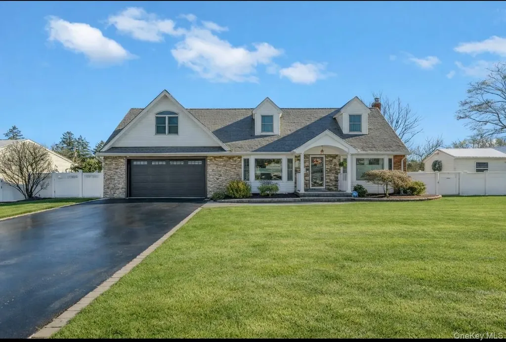 19 Radburn Drive Commack NY 11725