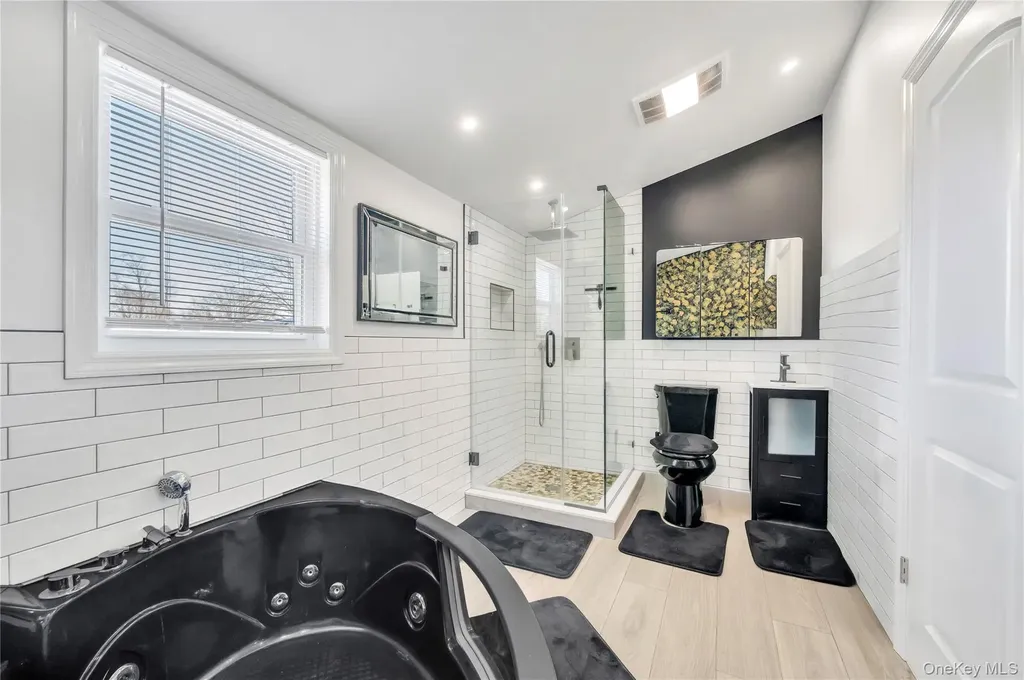 19 Radburn Drive Commack NY 11725
