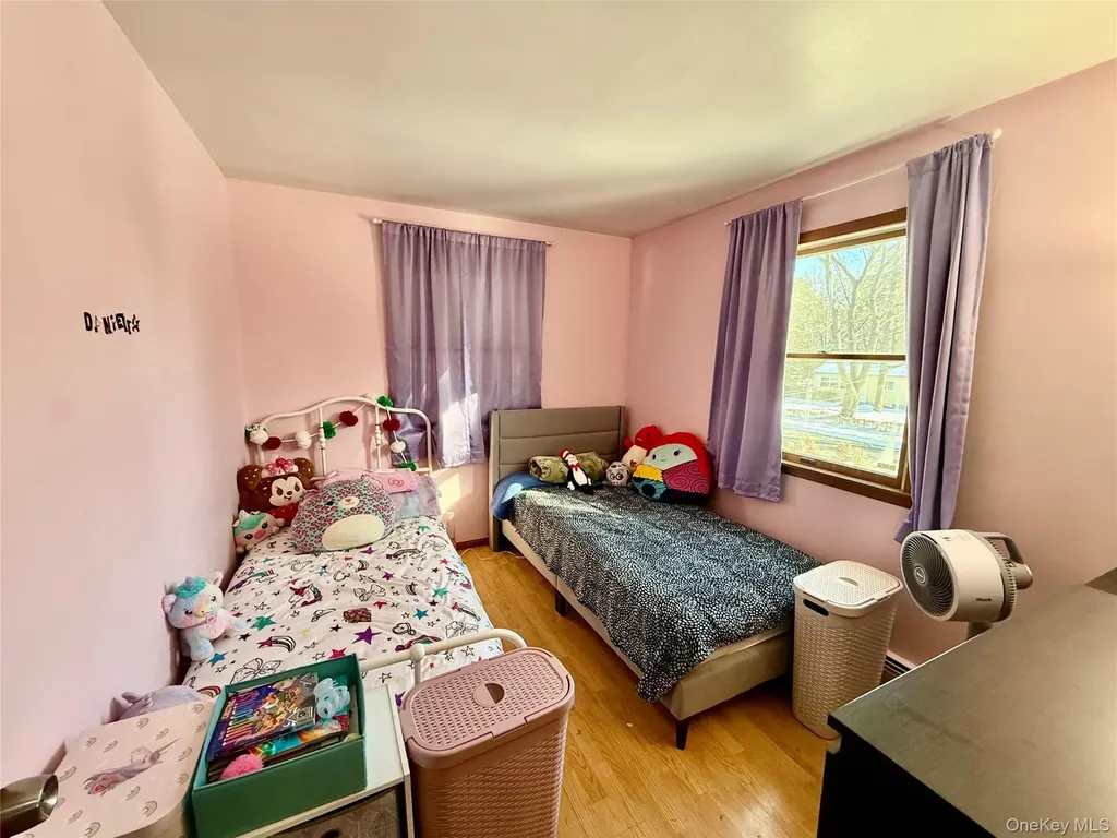 1644 N Gardiner Drive Bay Shore NY 11706
