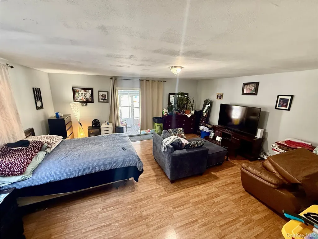 1644 N Gardiner Drive Bay Shore NY 11706