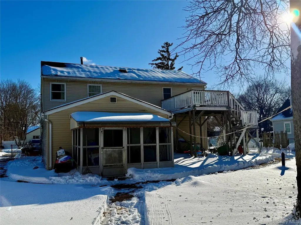 1644 N Gardiner Drive Bay Shore NY 11706