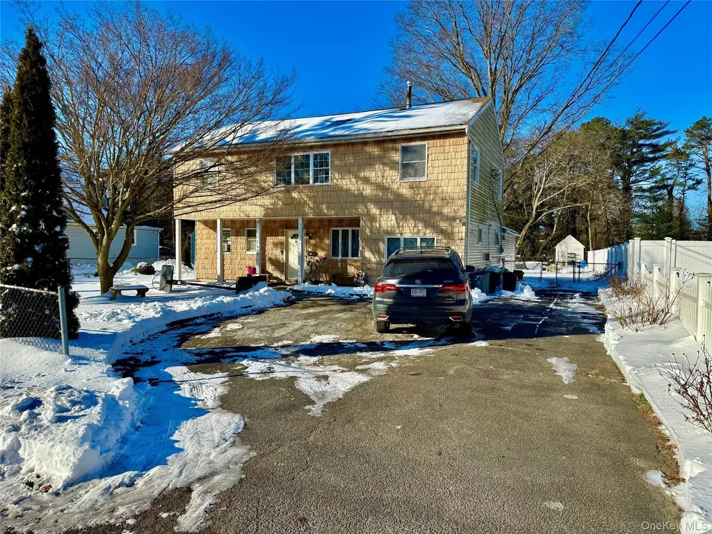 1644 N Gardiner Drive Bay Shore NY 11706