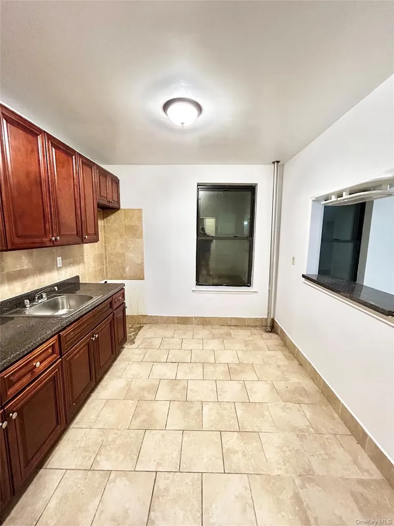4396 Furman Avenue Bronx NY 10466