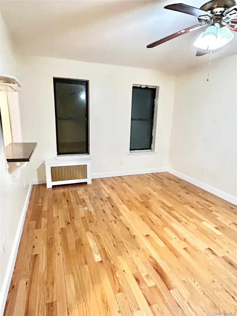 4396 Furman Avenue Bronx NY 10466