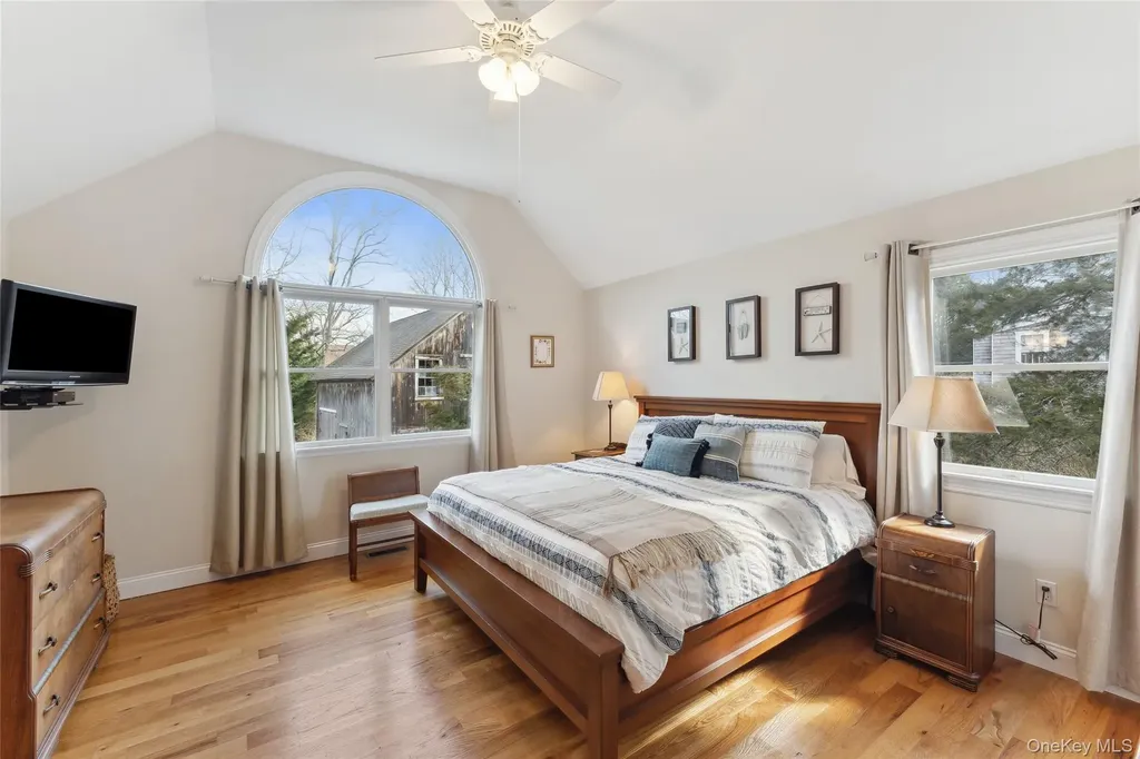 64 Tanners Neck Lane Westhampton NY 11977