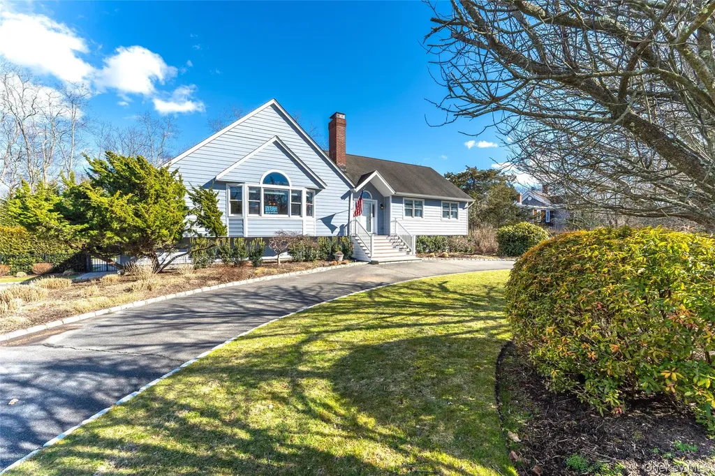 64 Tanners Neck Lane Westhampton NY 11977