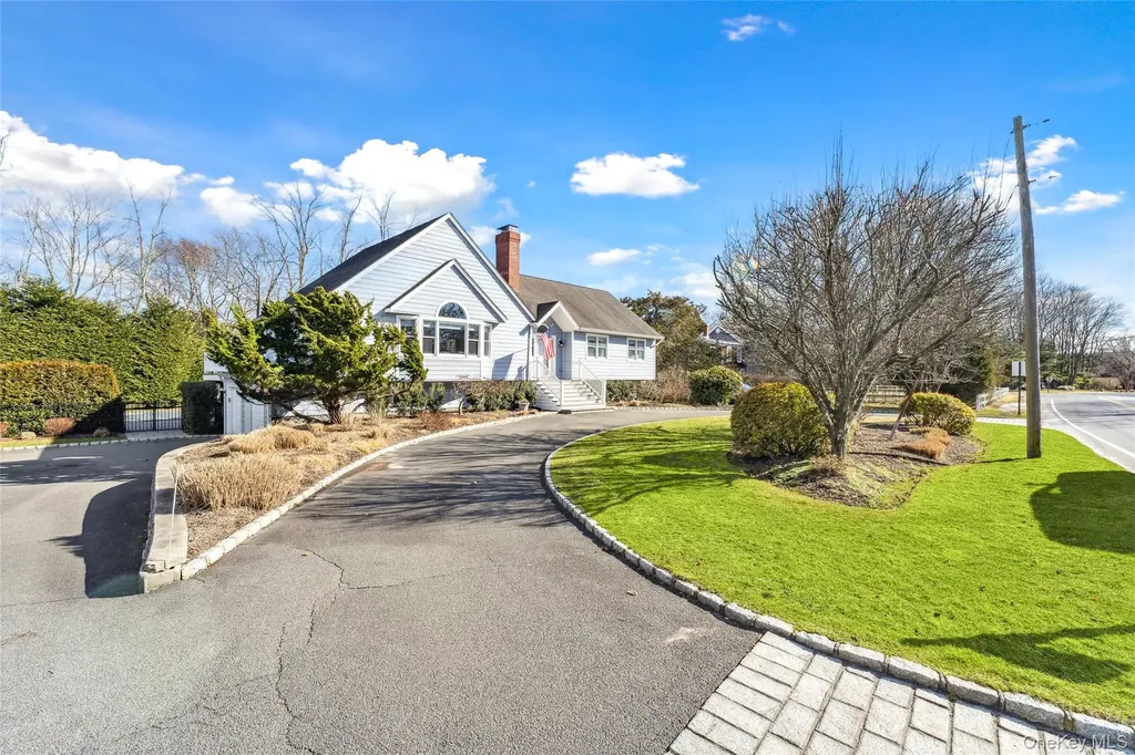 64 Tanners Neck Lane Westhampton NY 11977
