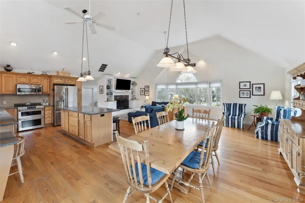 64 Tanners Neck Lane Westhampton NY 11977