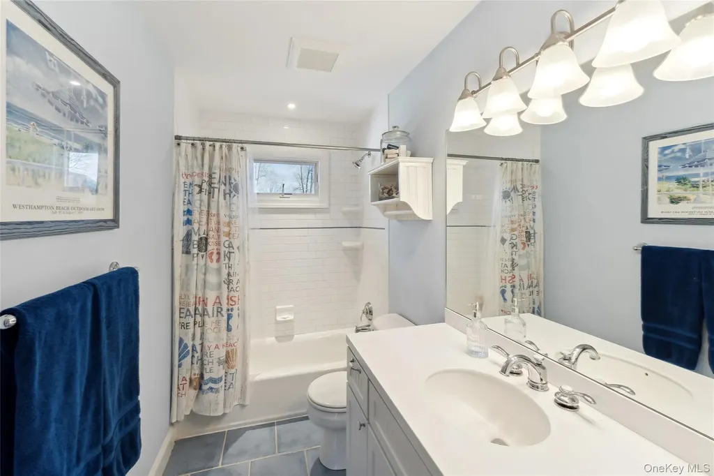 64 Tanners Neck Lane Westhampton NY 11977
