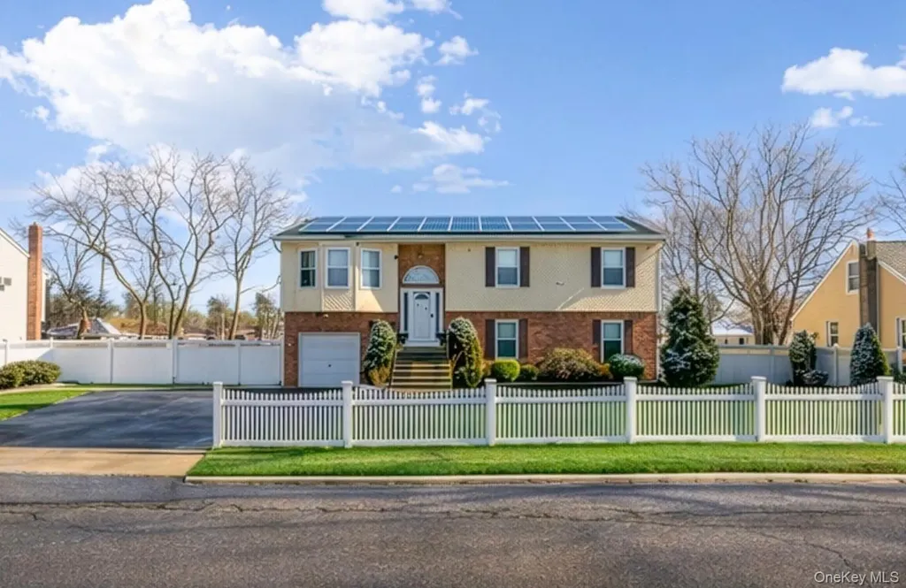 113 S 32nd Street Wyandanch NY 11798