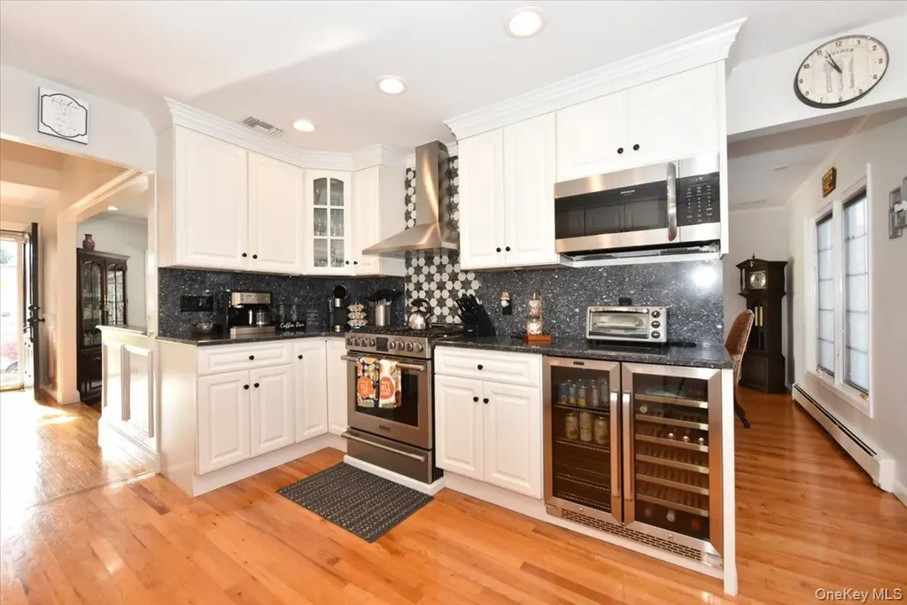 72 Narwood Road Massapequa NY 11758