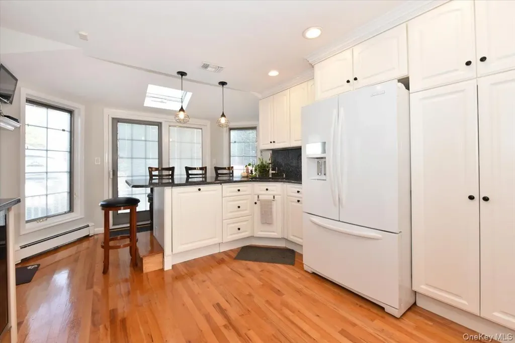 72 Narwood Road Massapequa NY 11758