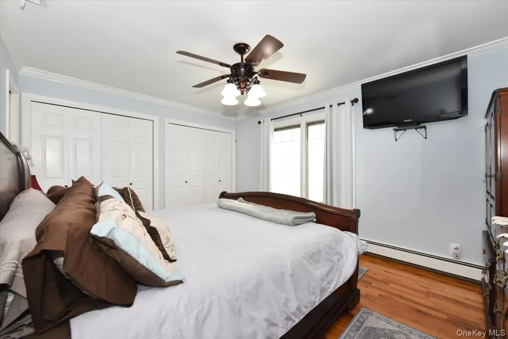 72 Narwood Road Massapequa NY 11758
