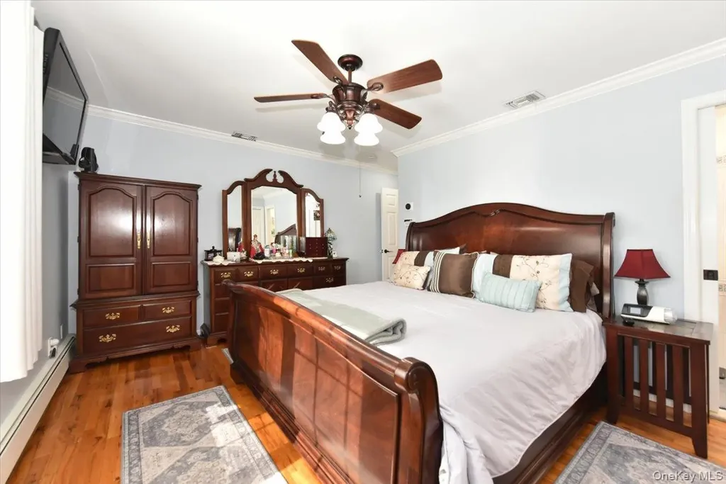 72 Narwood Road Massapequa NY 11758