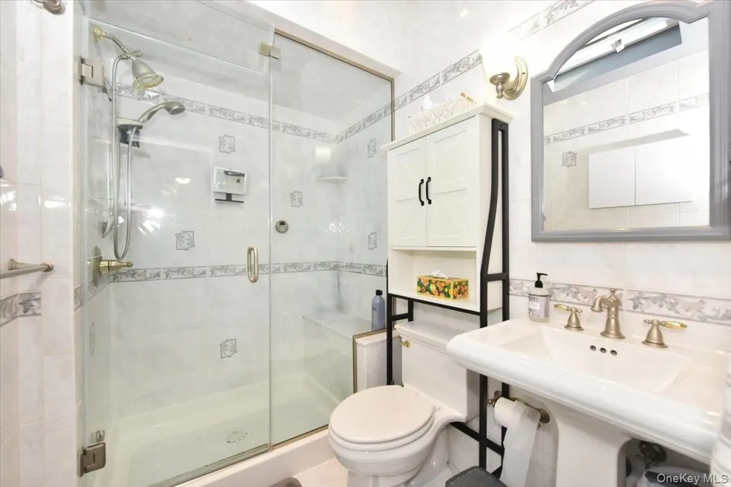 72 Narwood Road Massapequa NY 11758
