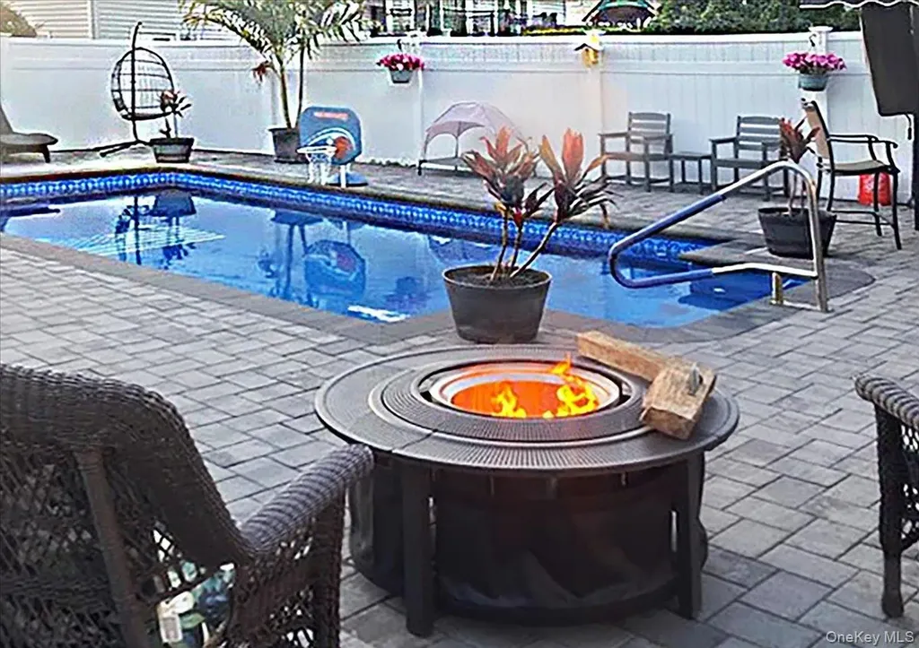 72 Narwood Road Massapequa NY 11758