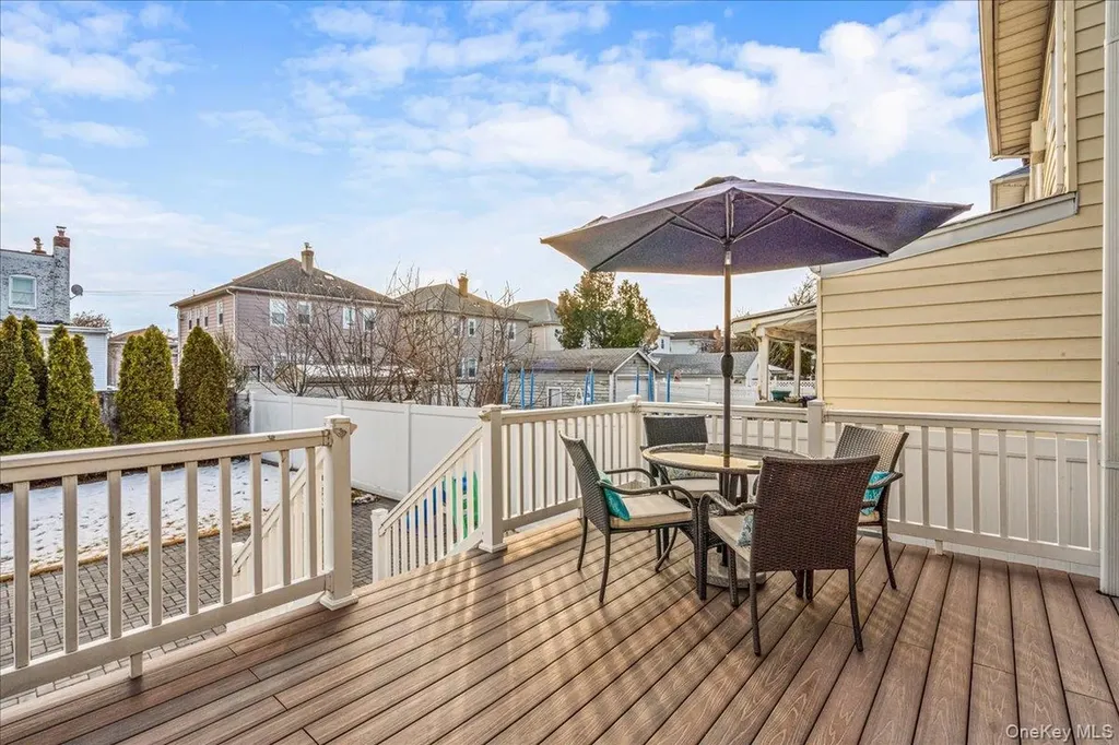 14940 15th Drive Whitestone NY 11357