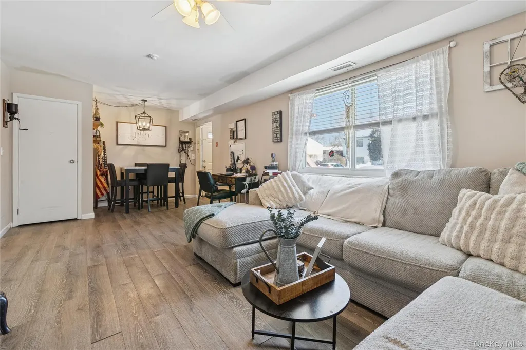 141 Pointe Circle N Coram NY 11727