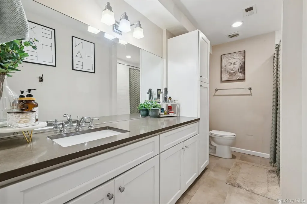 141 Pointe Circle N Coram NY 11727