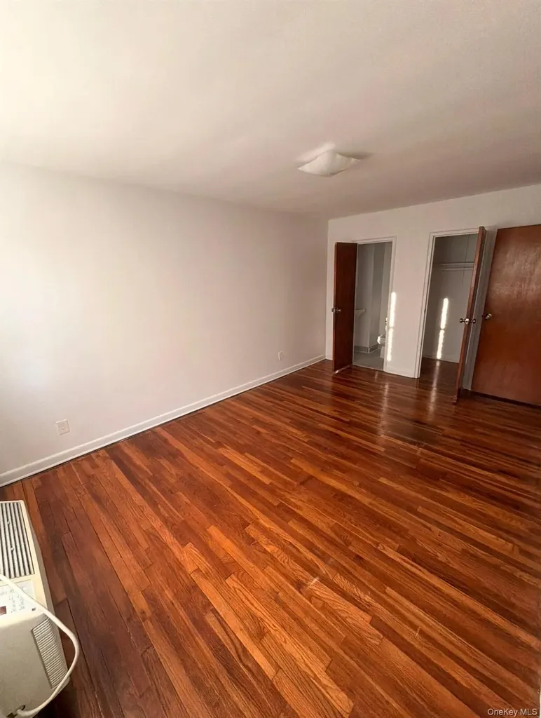 6046 69th Place Maspeth NY 11378