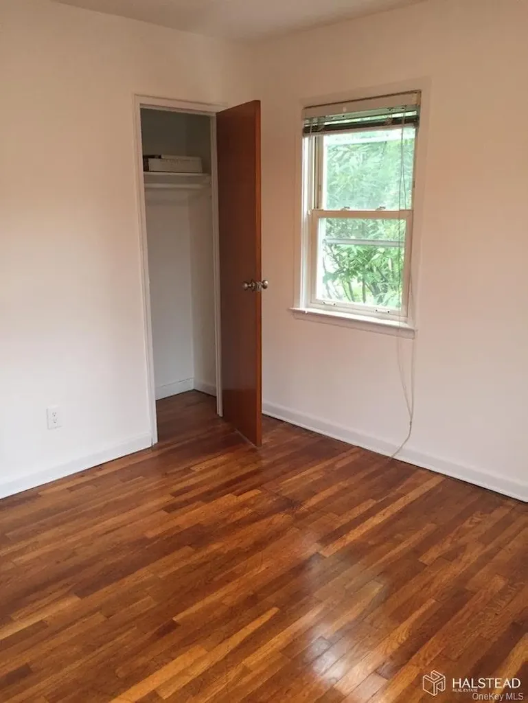 6046 69th Place Maspeth NY 11378