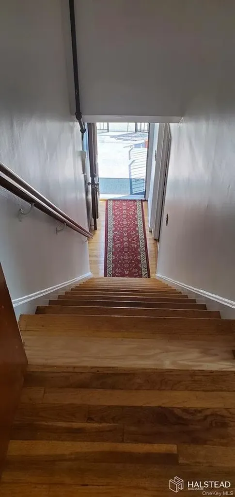 6046 69th Place Maspeth NY 11378