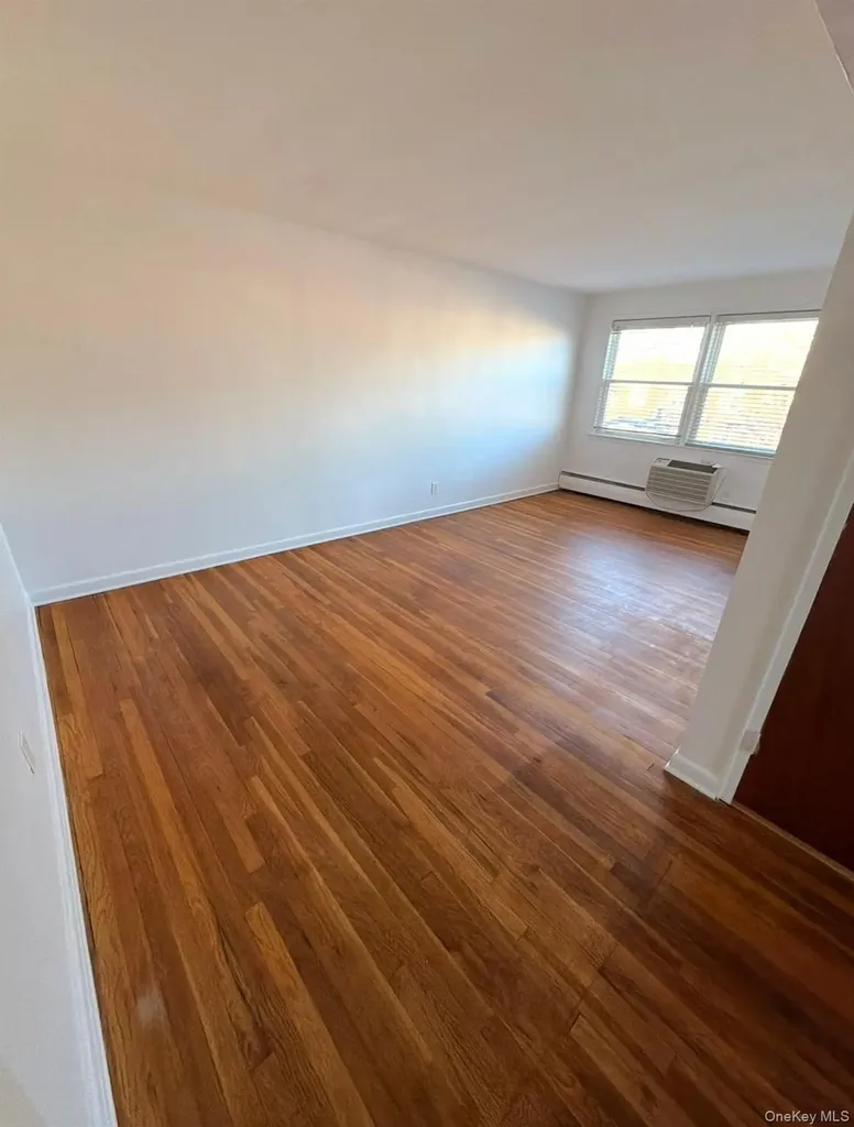 6046 69th Place Maspeth NY 11378