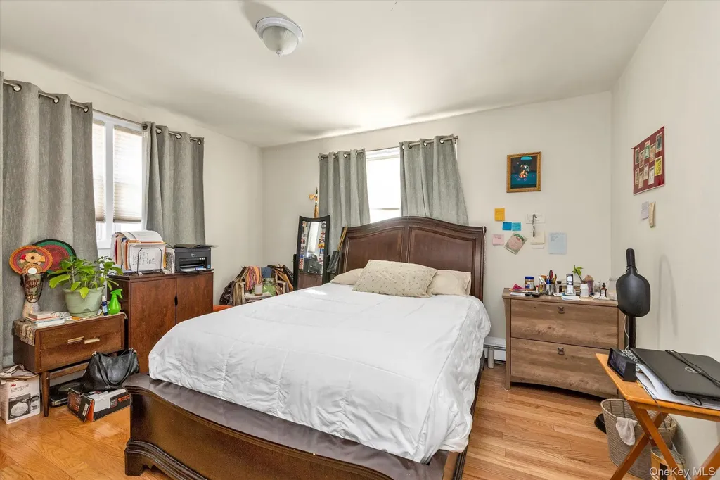 88 Spruce Lane Valley Stream NY 11581