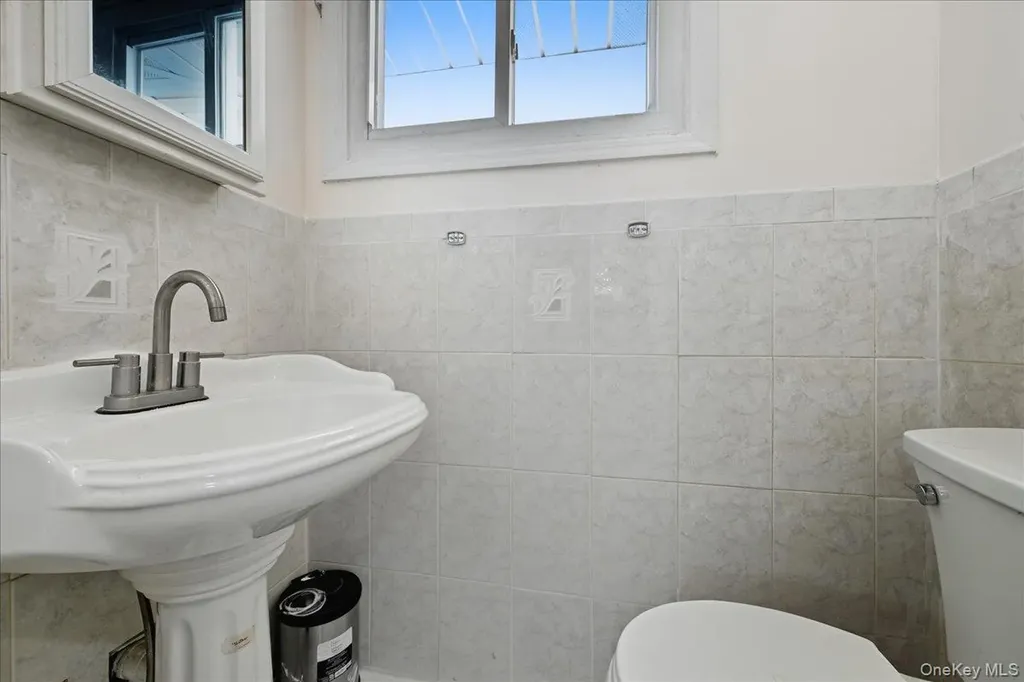 5 Plum Tree Lane Commack NY 11725