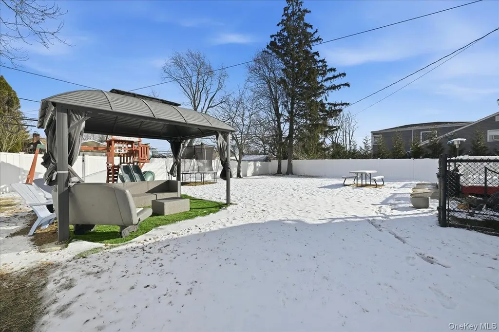 5 Plum Tree Lane Commack NY 11725