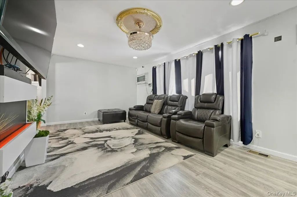 5 Plum Tree Lane Commack NY 11725
