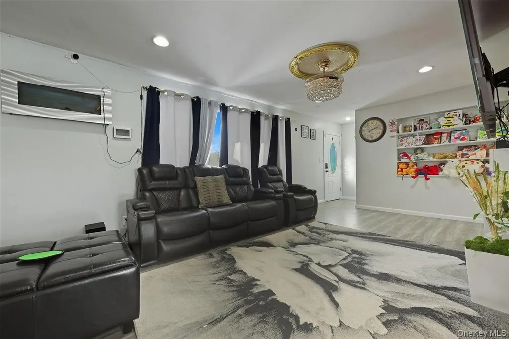 5 Plum Tree Lane Commack NY 11725