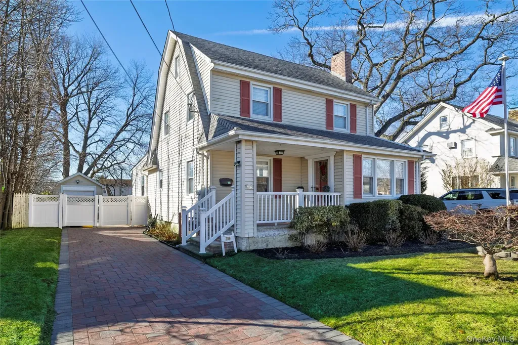 29 Norwich Avenue Lynbrook NY 11563