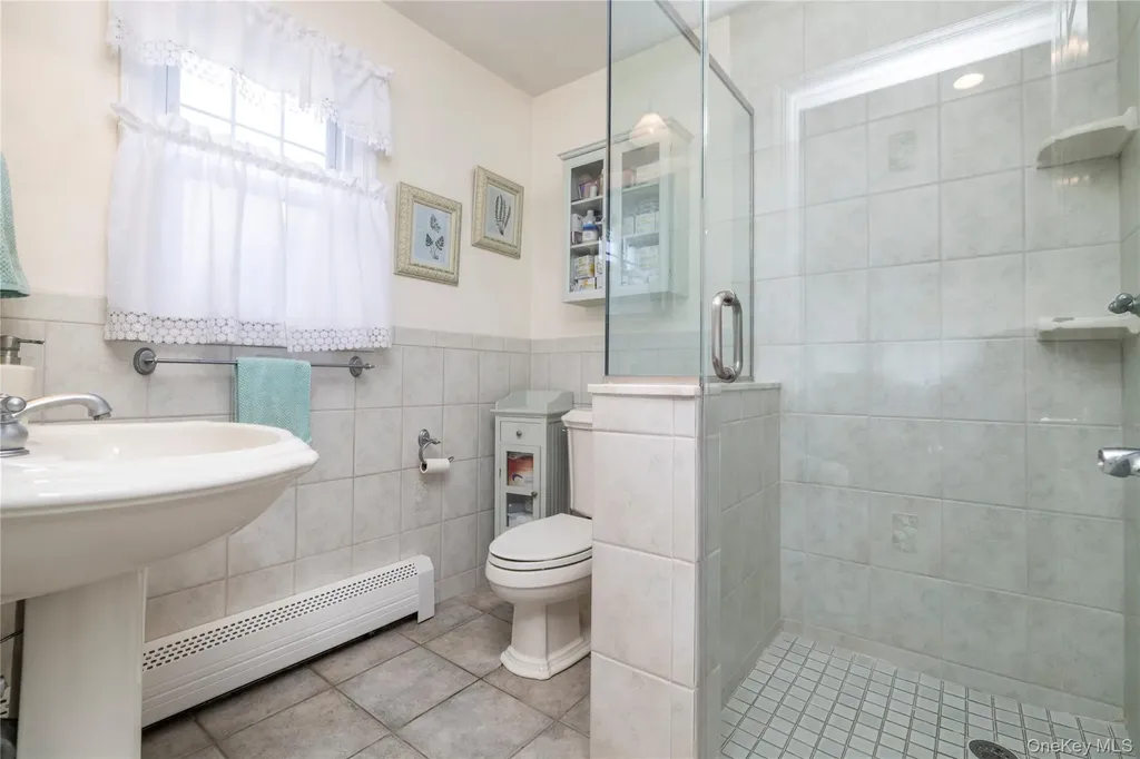 29 Norwich Avenue Lynbrook NY 11563