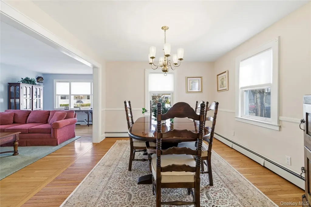29 Norwich Avenue Lynbrook NY 11563