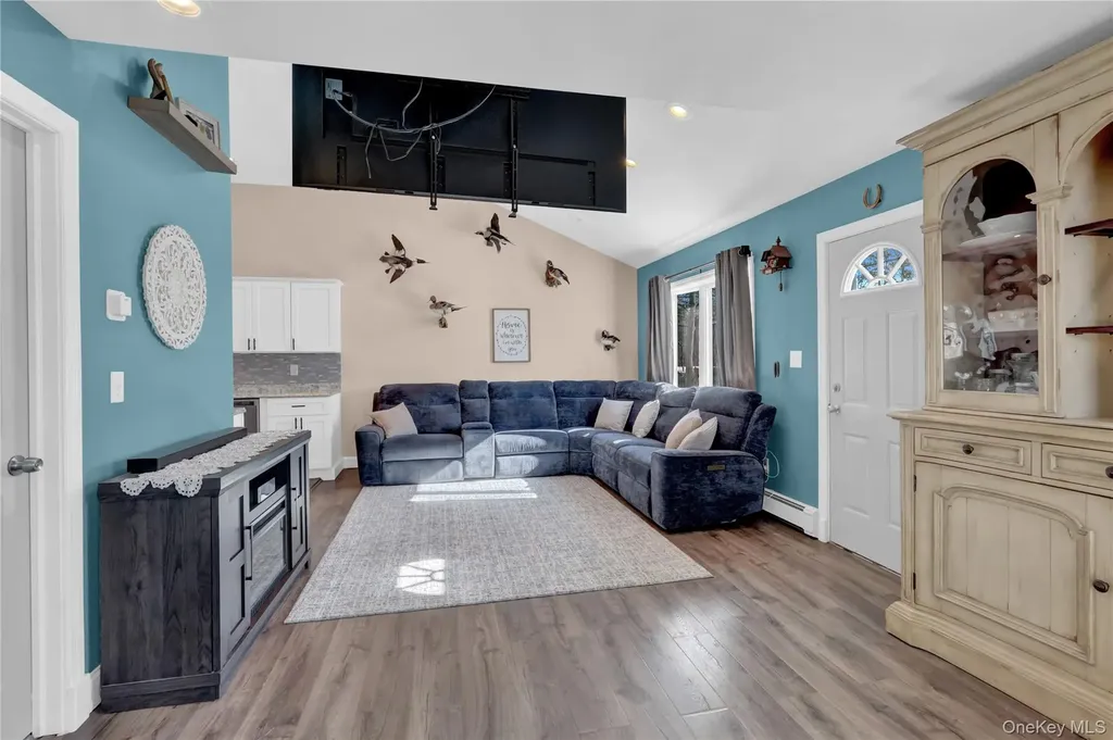 77 Baybright Drive Shirley NY 11967