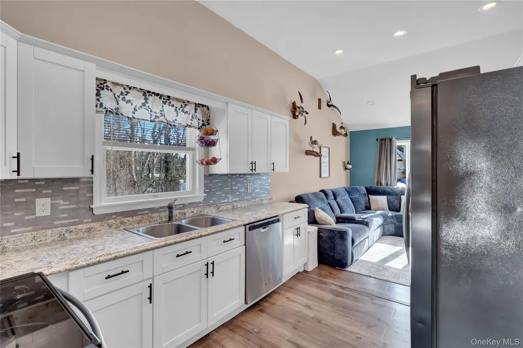 77 Baybright Drive Shirley NY 11967