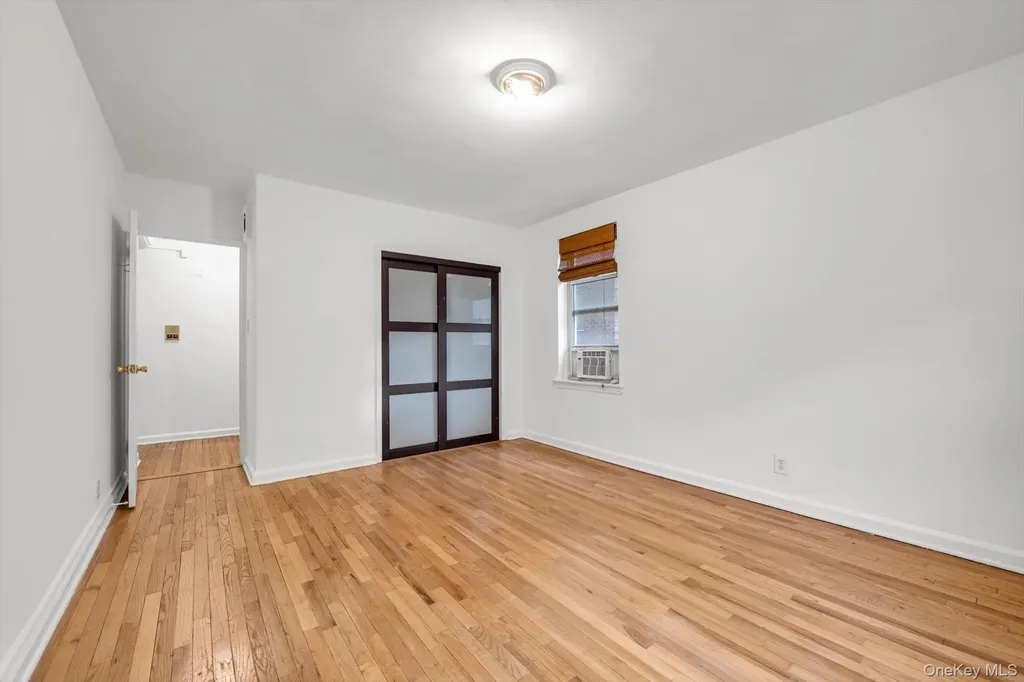 2080 Barnes Avenue Bronx NY 10462