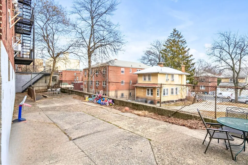 2080 Barnes Avenue Bronx NY 10462