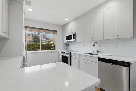 10 Bayberry Lane Rye Brook NY 10573