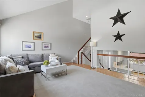10 Bayberry Lane Rye Brook NY 10573