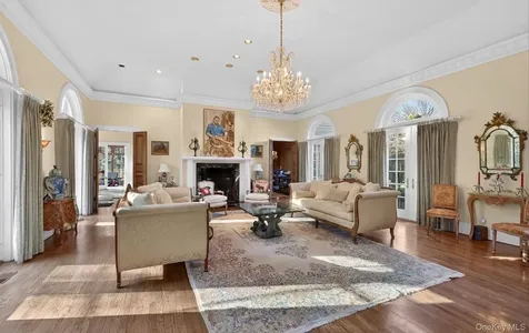 38 Tiffany Road Oyster Bay NY 11771
